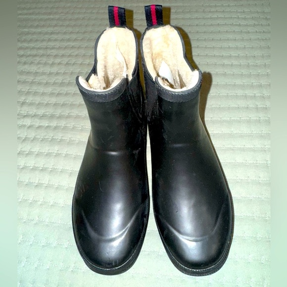 Tretorn Lily Chelsea Boots Black Fleece Lined Waterproof Rain/Winter GUC Size 7 - Picture 1 of 10